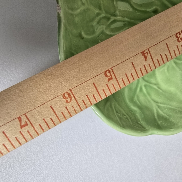 Cabbage Leaf Mold Salad Bowl Vintage Green Retro Serving Bowl 1970 Glossy - Picture 8 of 9